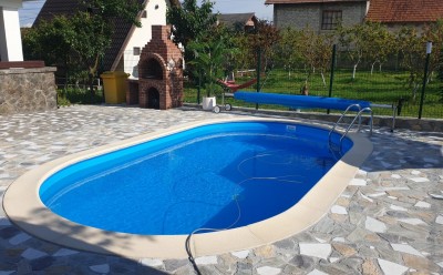 Piscine ovale cu adincimea 1.50 m